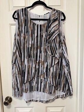 Sleeveless Ruffled Layered Blouse in Black, White & Tan